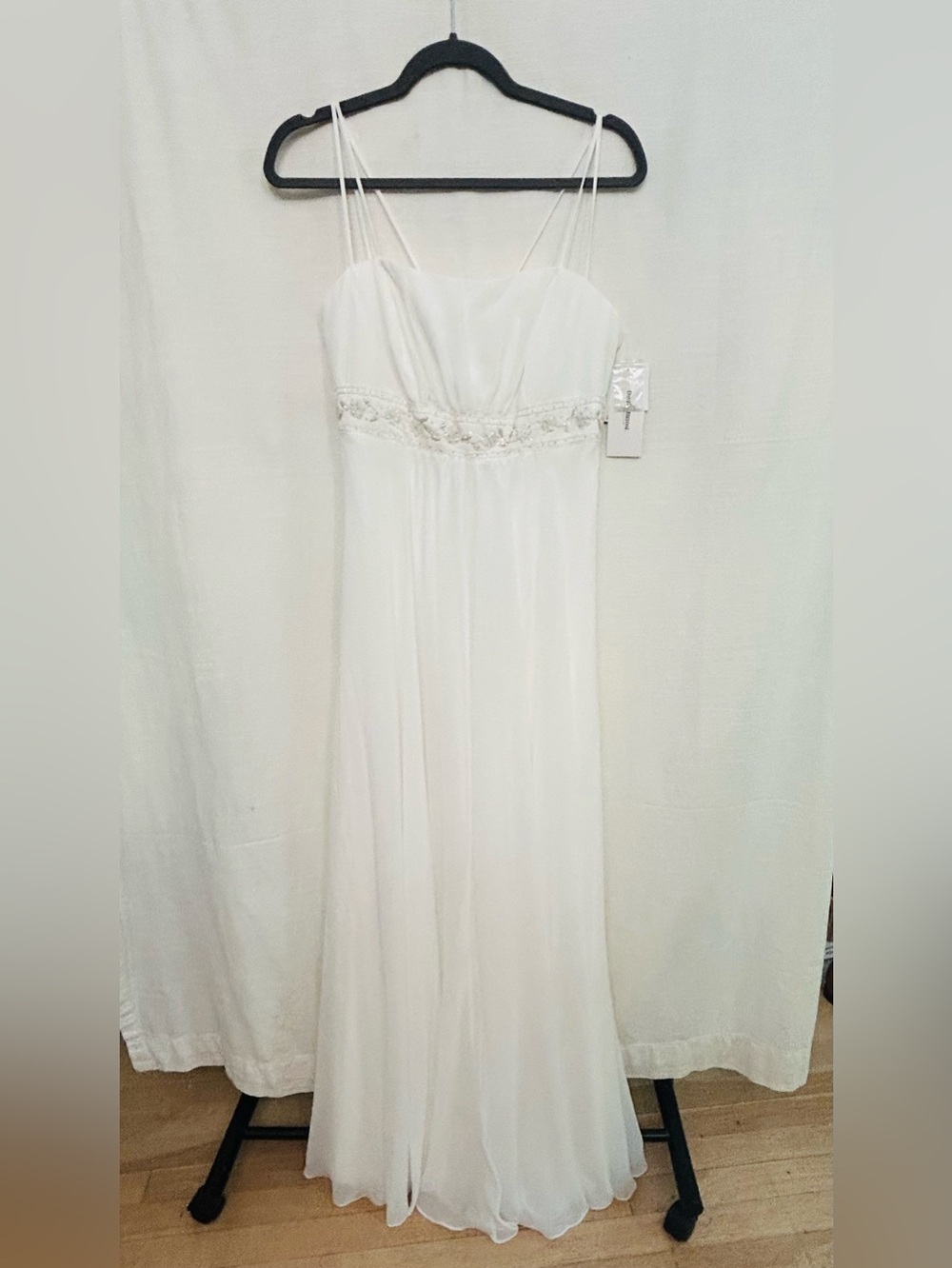 Studio Nova White Strapless Chiffon Maxi Dress with Beaded‎ Waist